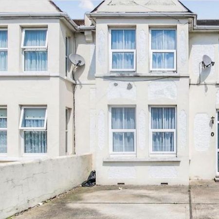 Grandeur Holiday Home, With Free Parking Clacton-on-Sea Zewnętrze zdjęcie
