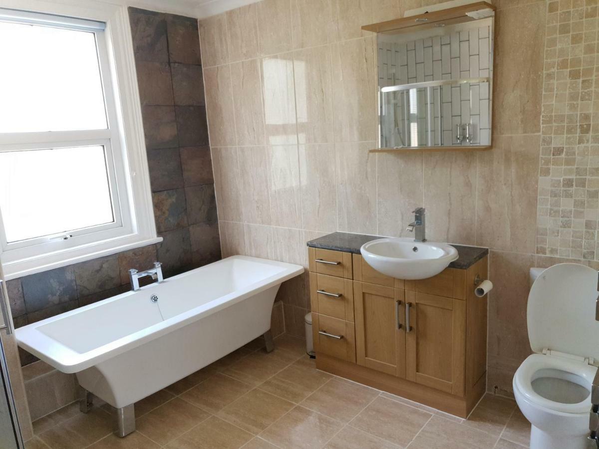 Grandeur Holiday Home, With Free Parking Clacton-on-Sea Zewnętrze zdjęcie